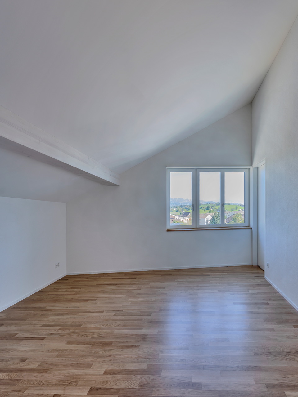 Attika-Wohnung VI.0301
